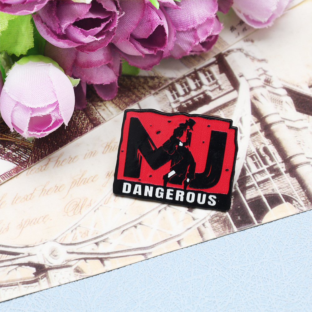 3Pcs/set Vintage King of Pop M - огляд і ціна Collectible Vintage Brooches