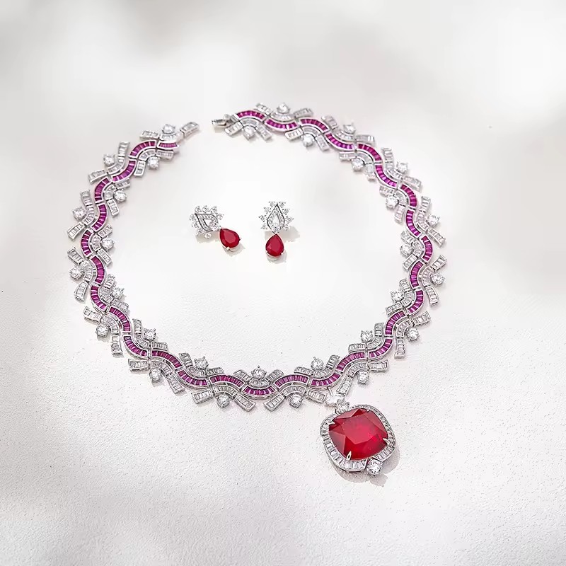 Designer Collection Style Neck - огляд і ціна Vintage Collectible Jewelry